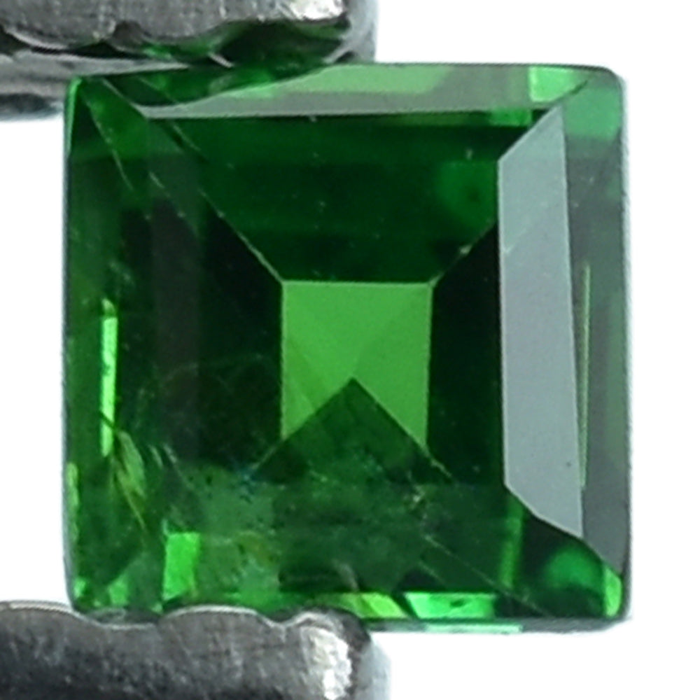 TSAVORITE (NORMAL) (AAA) STEP CUT SQUARE 2.50X2.50 MM 0.016 Cts.