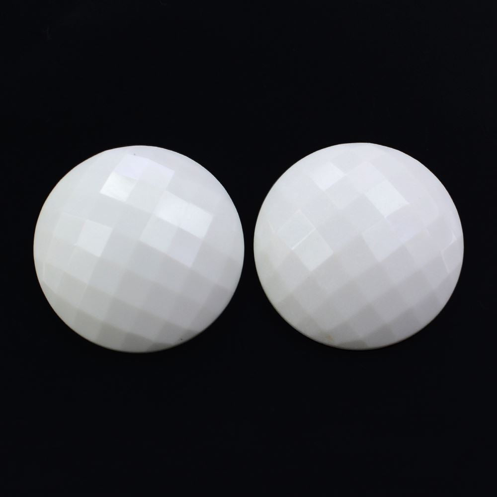 WHITE AGATE CHECKER ROUND CAB 20MM 15.65 Cts.