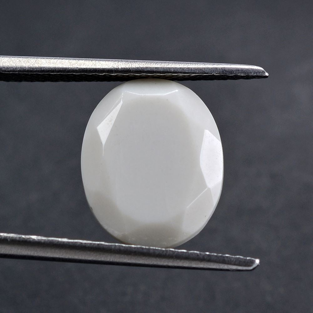 WHITE AGATE CUT OVAL 12X10MM 3.68 Cts.