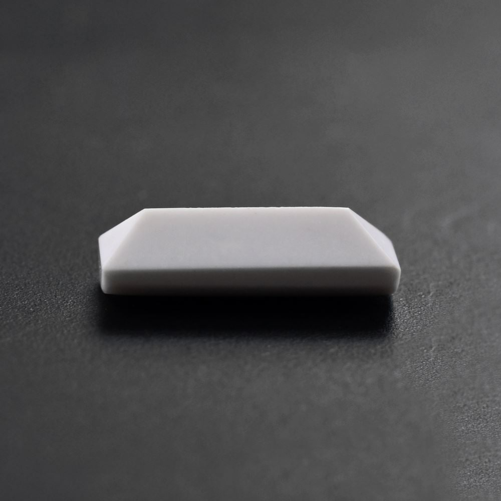 WHITE AGATE BUFFTOP BAGUETTE 10X3MM 0.70 Cts.