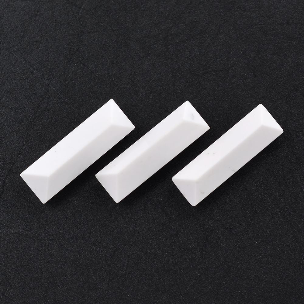 WHITE AGATE BUFFTOP BAGUETTE 10X3MM 0.70 Cts.