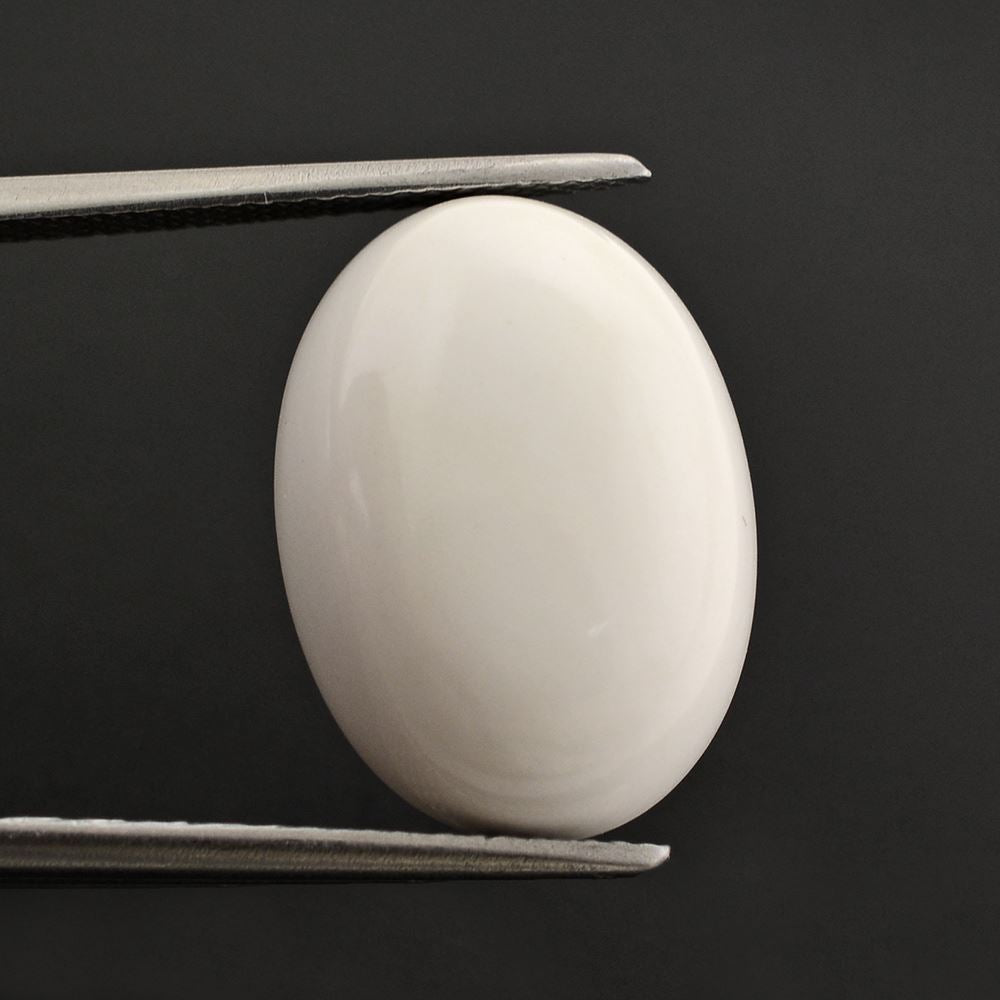 WHITE AGATE OVAL CAB 18X13MM 12.19 Cts.