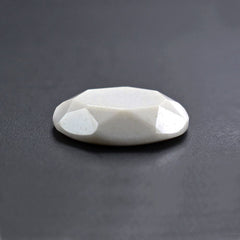 WHITE AGATE TABLE CUT OVAL (WITH FLAT BOTTOM) 12X10MM 2.60 Cts.