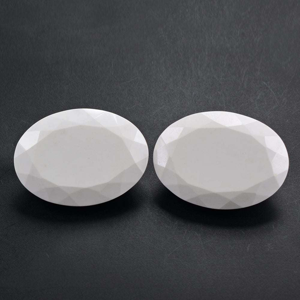 WHITE AGATE CUT OVAL 25X18MM 24.28 Cts.