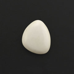 WHITE AGATE LENTIL IRREGULAR TRILLION 11.50X10MM 2.25 Cts.