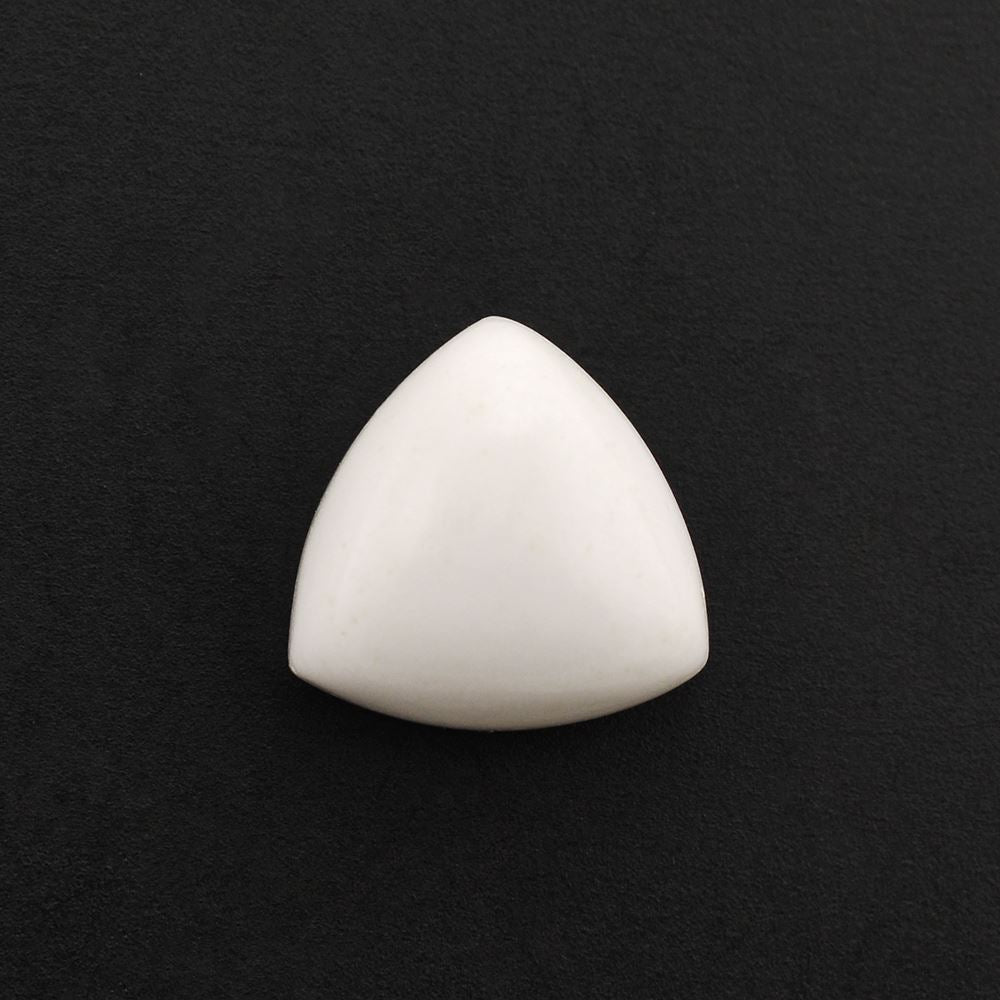 WHITE AGATE TRILLION CAB 10MM 3.70 Cts.