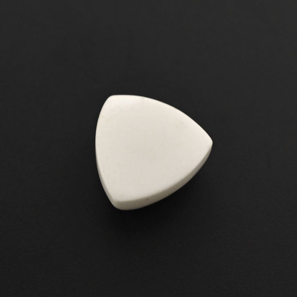 WHITE AGATE TRILLION CAB 10MM 3.70 Cts.