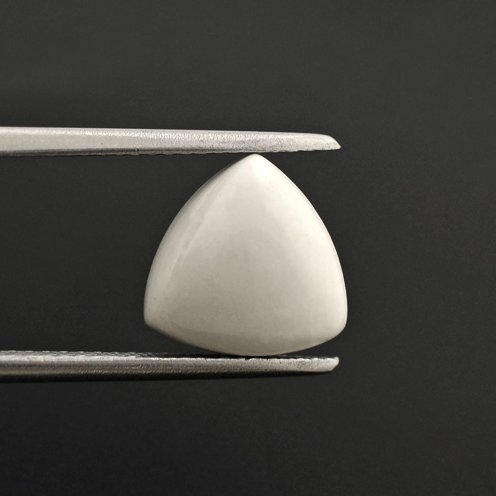 WHITE AGATE TRILLION CAB 10MM 3.70 Cts.