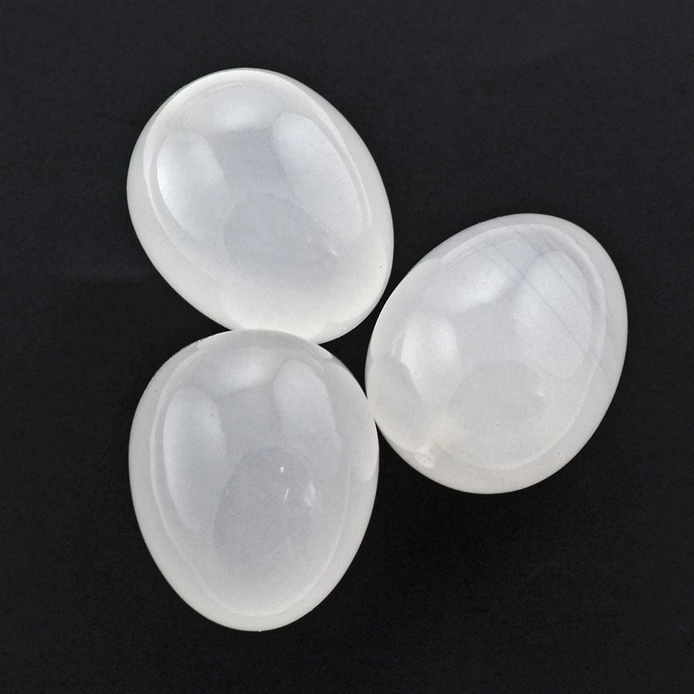 WHITE MILKY QUARTZ PLAIN EGG DROP WITH HALF DRILL 18X15MM 28.40 Cts.