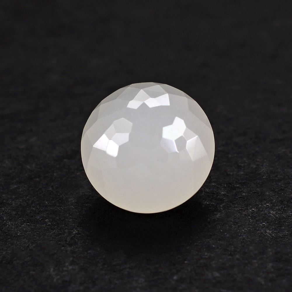 WHITE MILKY QUARTZ IRREGULAR CUT SPECIAL ROUND 9MM 3.53 Cts.