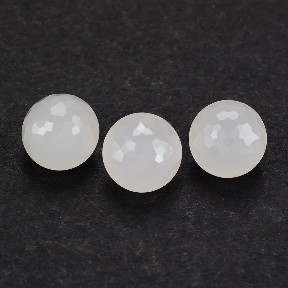 WHITE MILKY QUARTZ IRREGULAR CUT SPECIAL ROUND 9MM 3.53 Cts.