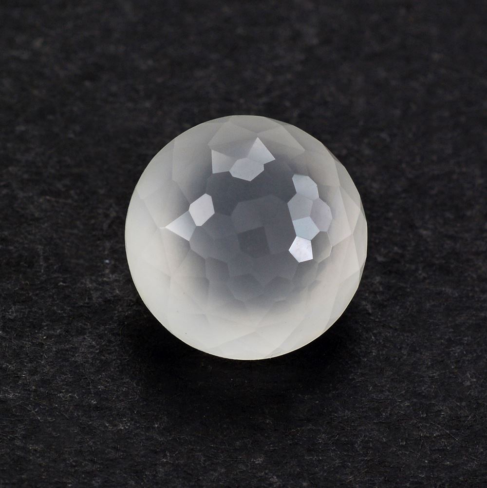 WHITE MILKY QUARTZ IRREGULAR CUT SPECIAL ROUND 11.70MM 6.50 Cts.
