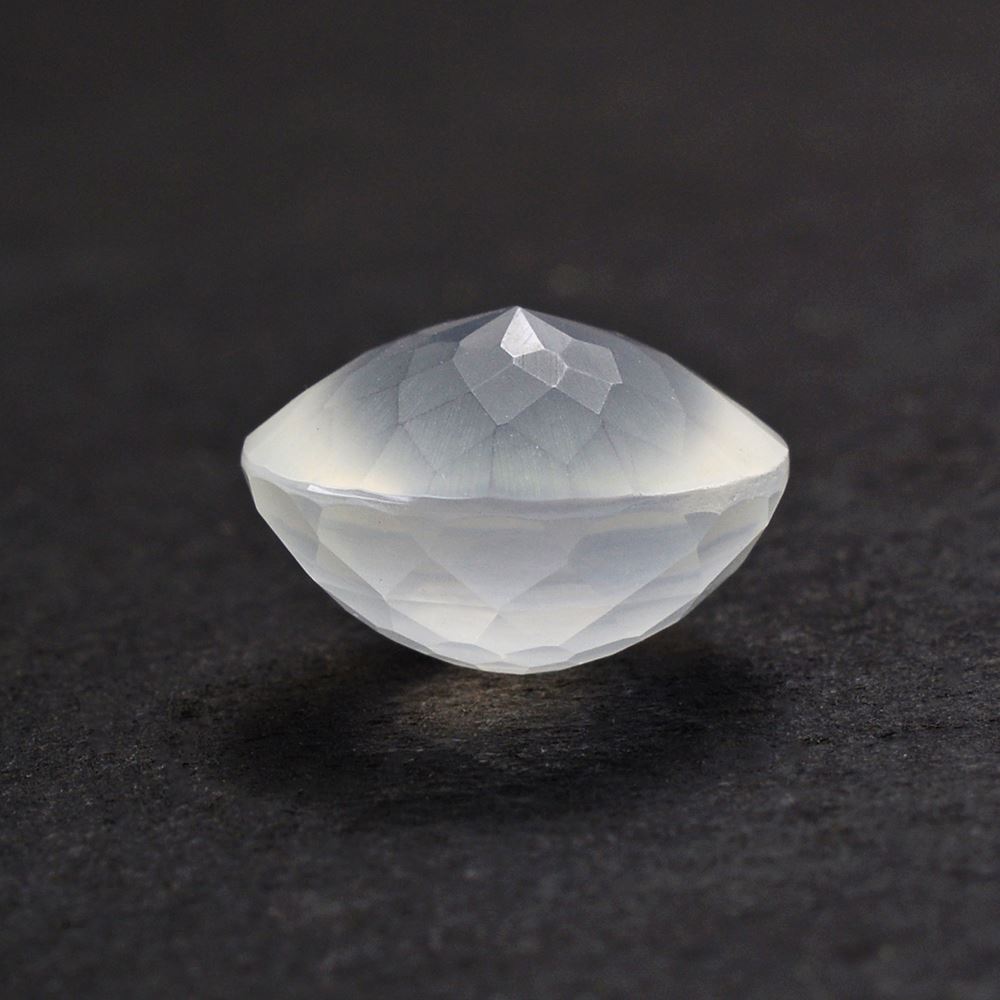 WHITE MILKY QUARTZ IRREGULAR CUT SPECIAL ROUND 11.70MM 6.50 Cts.