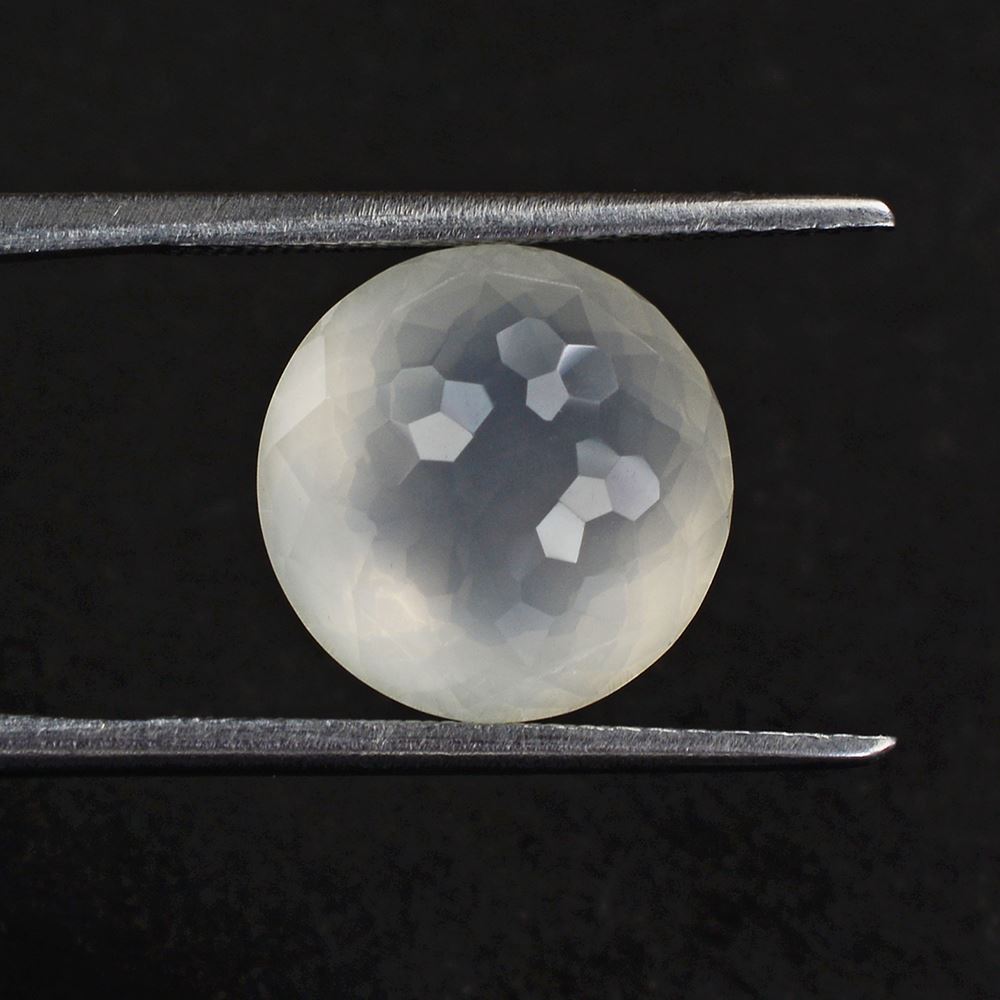 WHITE MILKY QUARTZ IRREGULAR CUT SPECIAL ROUND 11.70MM 6.50 Cts.