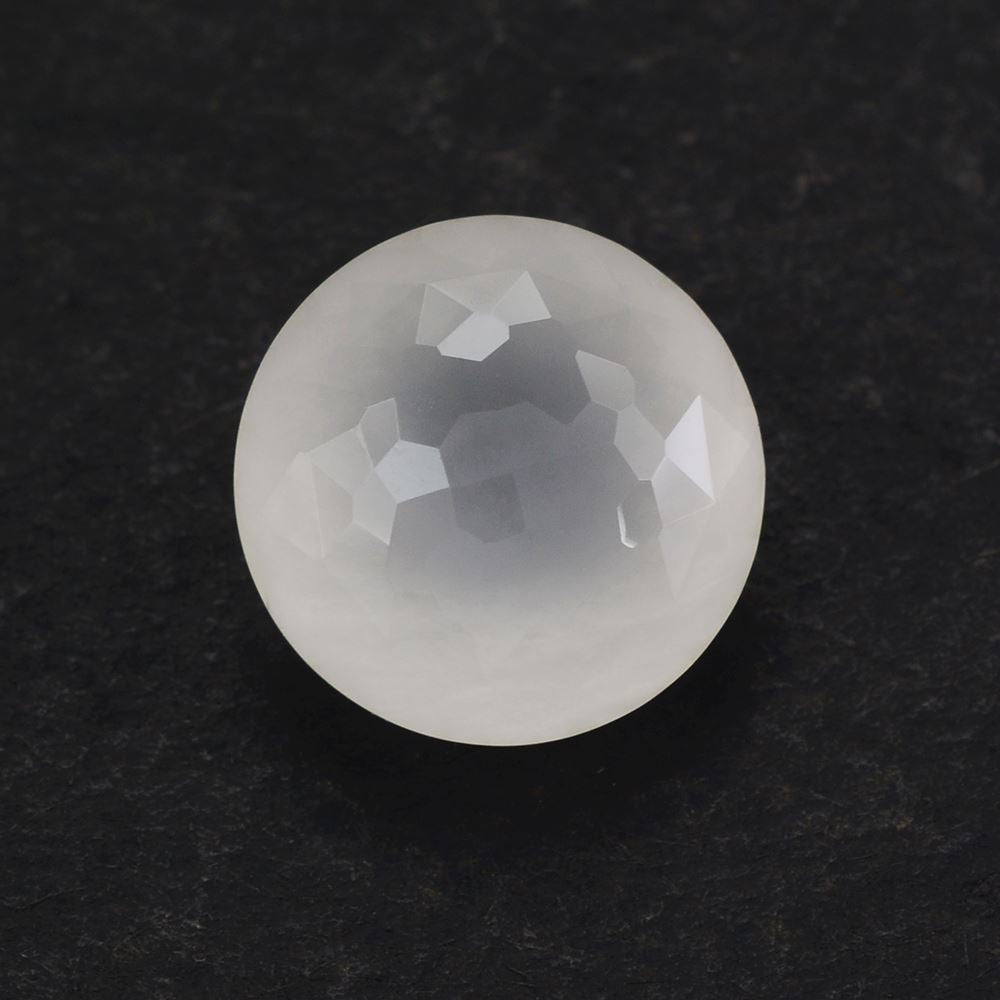 WHITE MILKY QUARTZ IRREGULAR CUT SPECIAL ROUND 11.70MM  6.26 Cts.