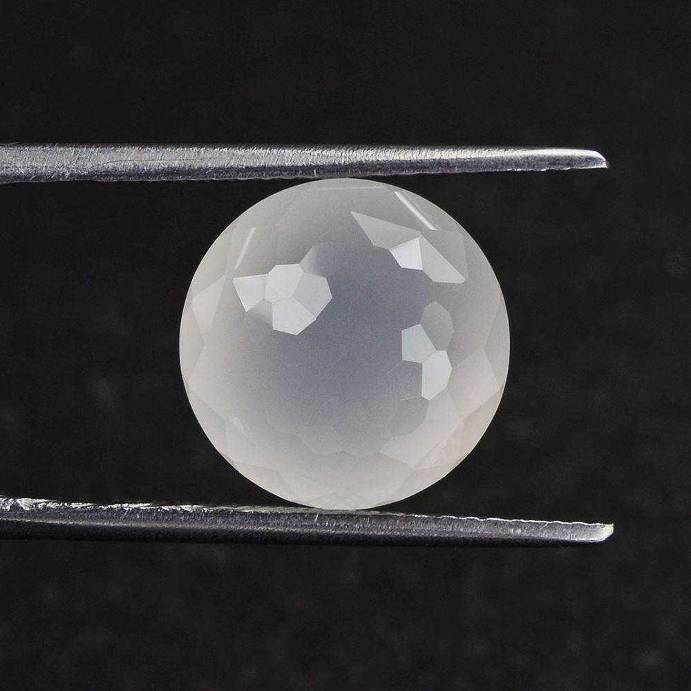 WHITE MILKY QUARTZ IRREGULAR CUT SPECIAL ROUND 11.70MM  6.26 Cts.