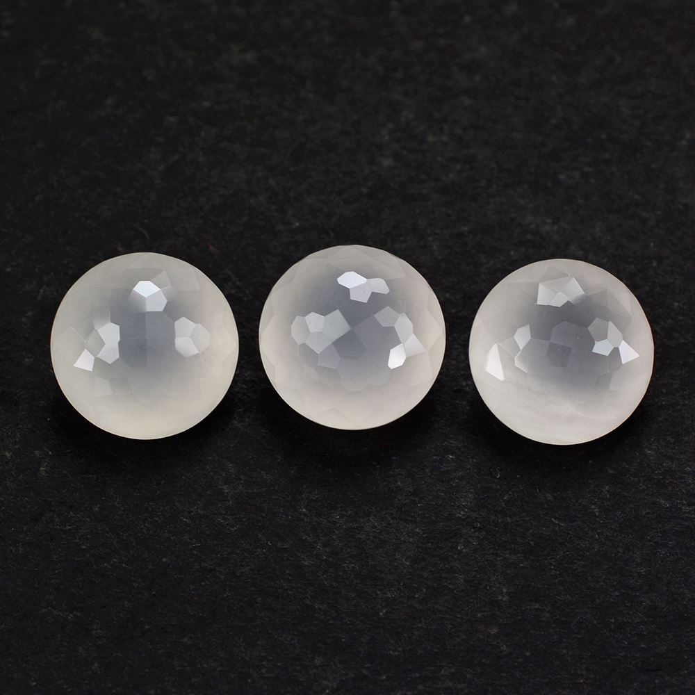 WHITE MILKY QUARTZ IRREGULAR CUT SPECIAL ROUND 11.70MM  6.26 Cts.