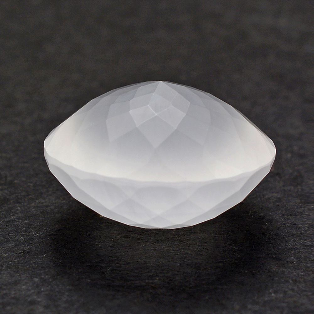 WHITE MILKY QUARTZ IRREGULAR CUT SPECIAL ROUND 18MM 21.93 Cts.