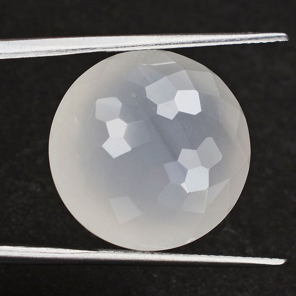 WHITE MILKY QUARTZ IRREGULAR CUT SPECIAL ROUND 18MM 21.93 Cts.