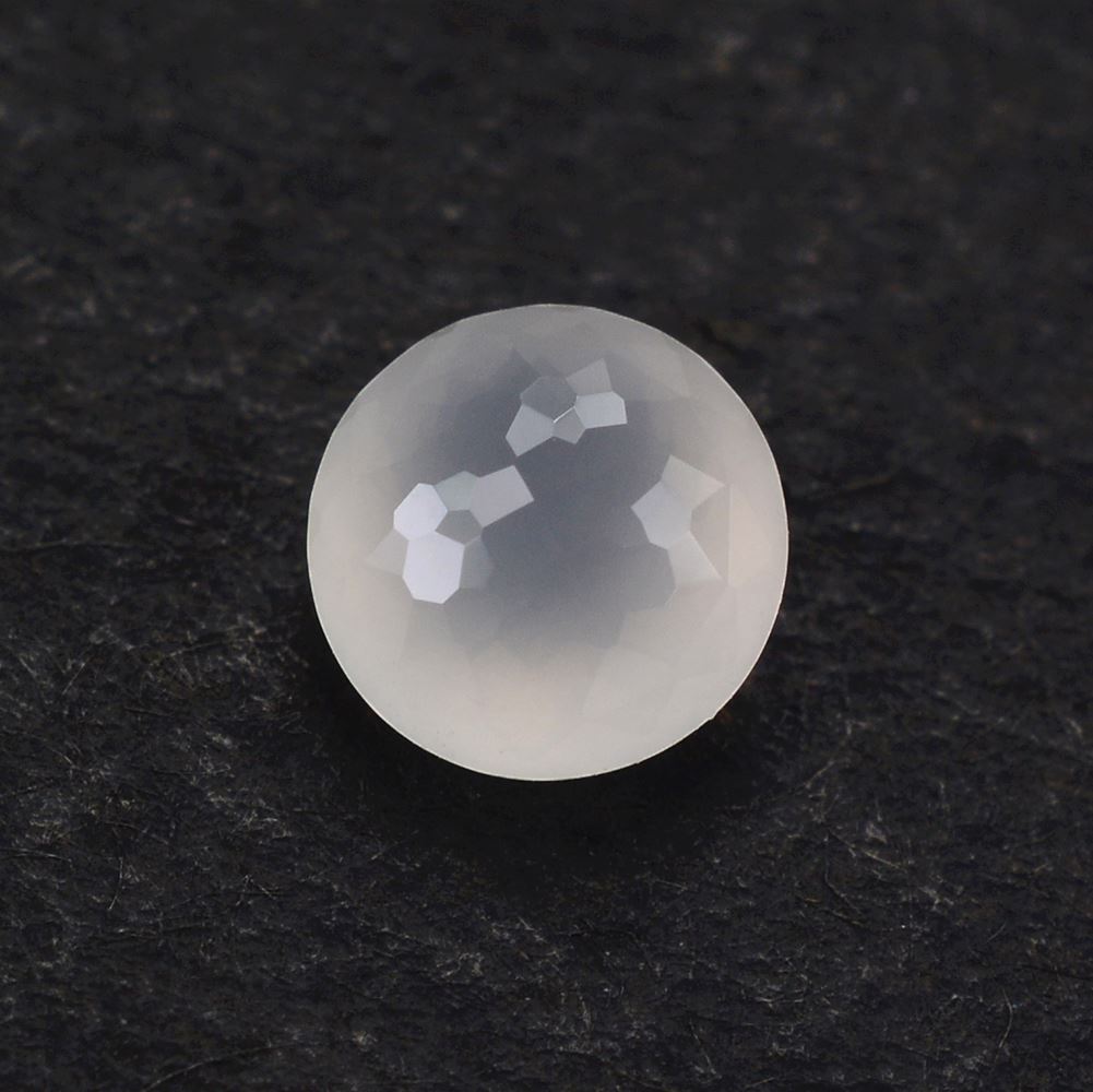 WHITE MILKY QUARTZ IRREGULAR CUT SPECIAL ROUND 6MM 0.80 Cts.