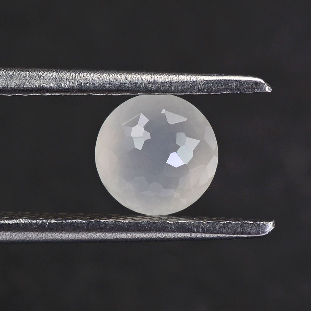 WHITE MILKY QUARTZ IRREGULAR CUT SPECIAL ROUND 6MM 0.80 Cts.