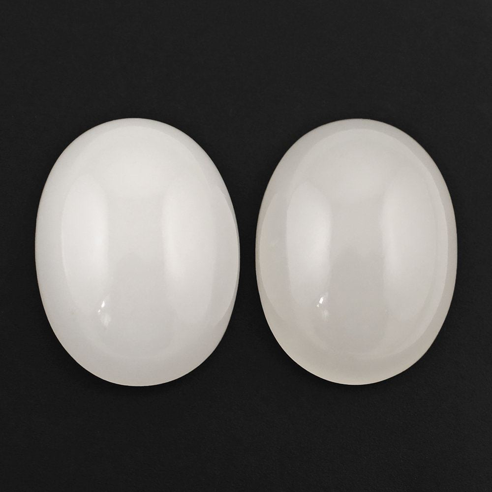 WHITE MILKY QUARTZ OVAL CAB 16X12MM 9.21 Cts.