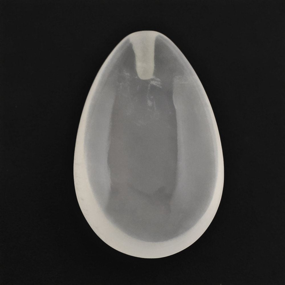 WHITE MILKY QUARTZ LENTIL PEAR (HALF DRILL) 14X9MM 5.40 Cts.