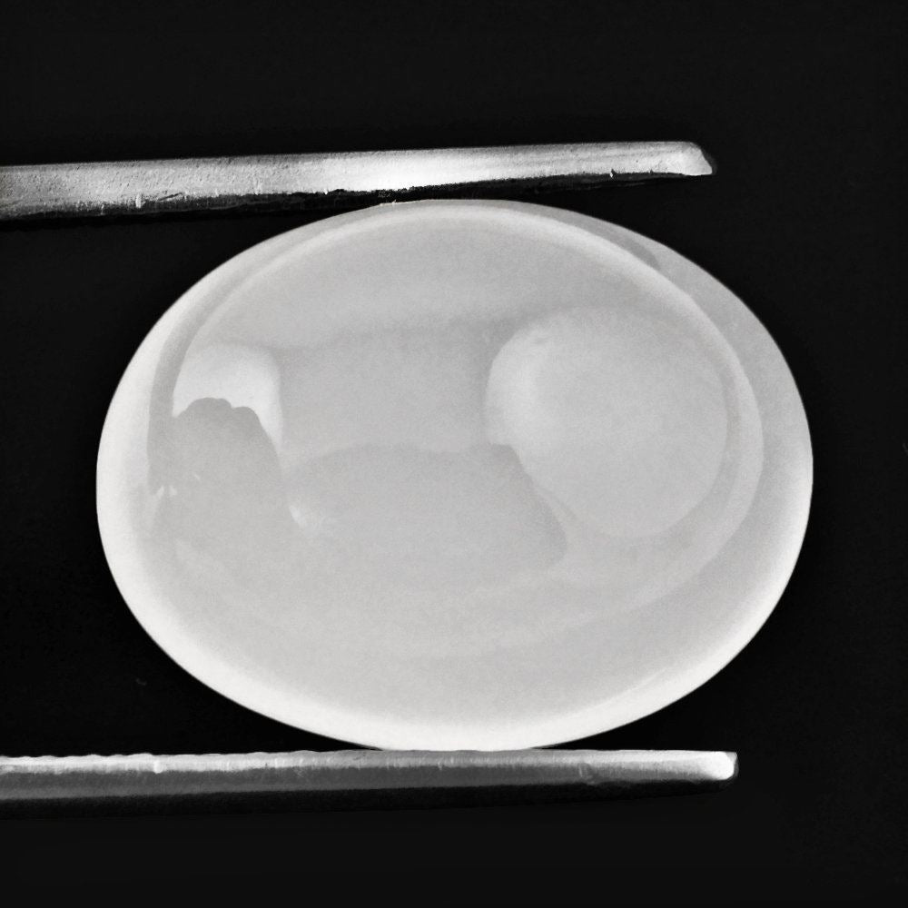 WHITE MILKY QUARTZ LENTIL OVAL CAB 17X13MM 13.40 Cts.