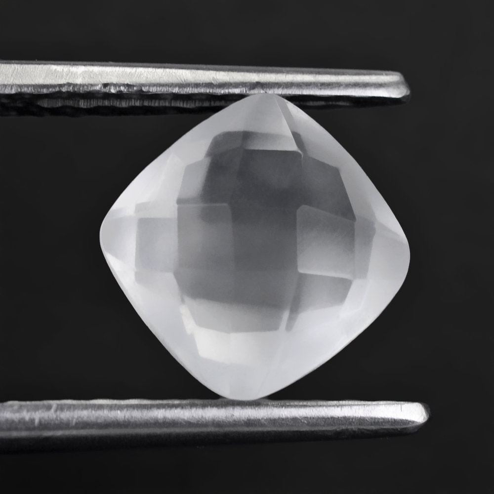 WHITE MILKY QUARTZ BRIOLETTE CUSHION 8MM 2.15 Cts.