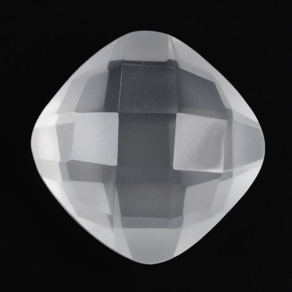 WHITE MILKY QUARTZ BRIOLETTE CUSHION 11MM 4.90 Cts.
