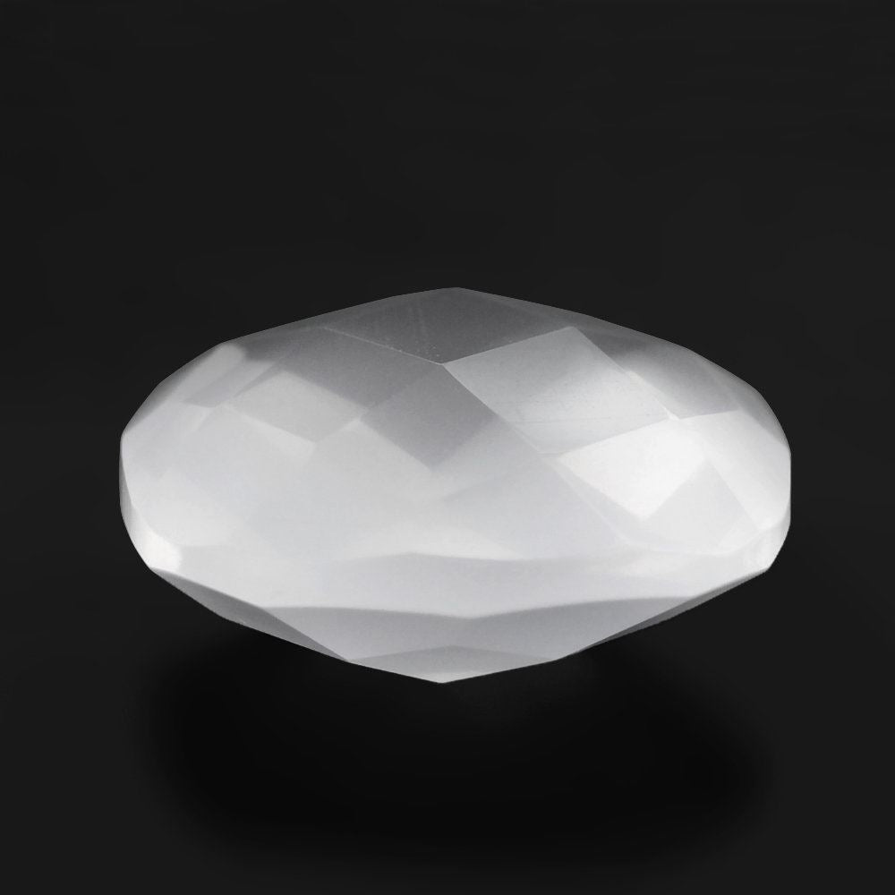 WHITE MILKY QUARTZ BRIOLETTE CUSHION 11MM 4.90 Cts.