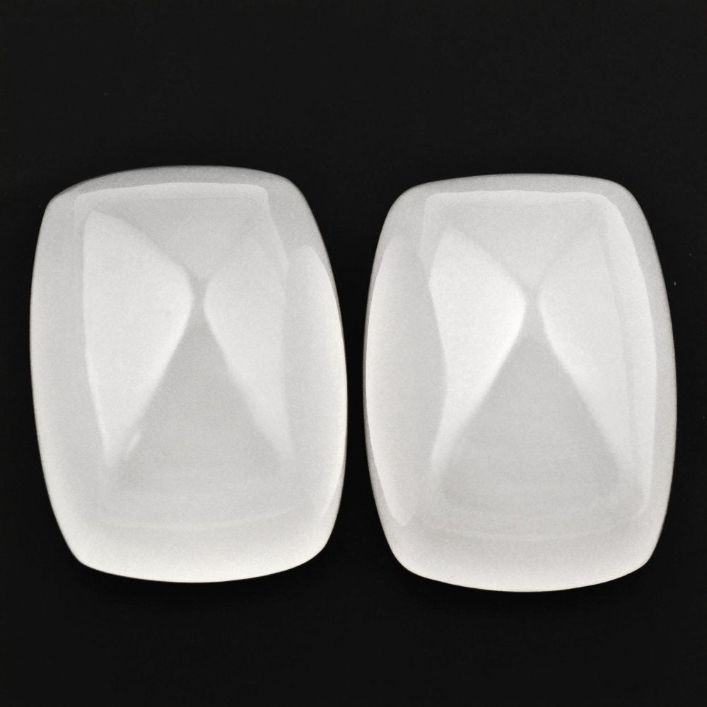 WHITE MILKY QUARTZ PYRAMID CUSHION CAB 18X13MM 18.25 Cts.