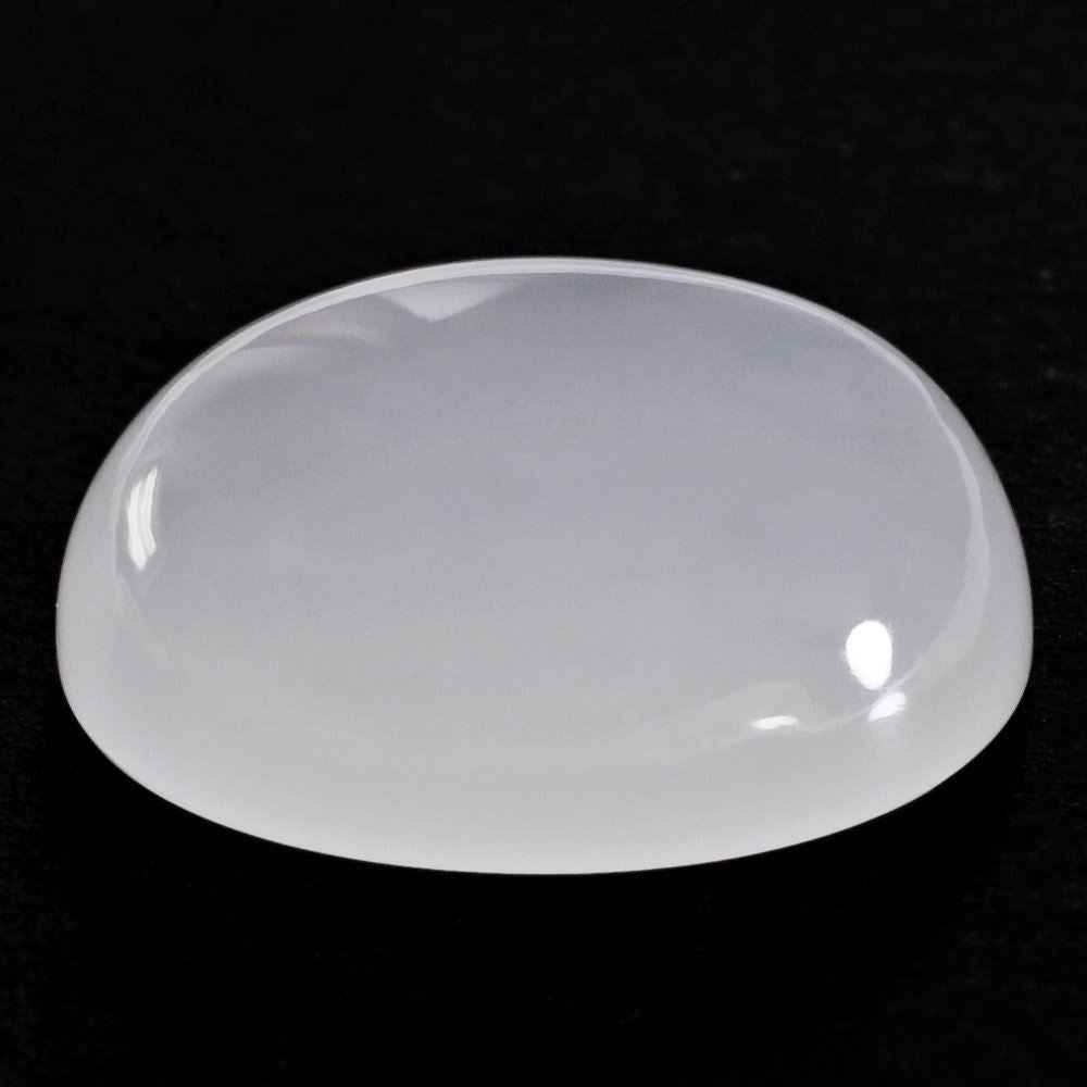 WHITE MILKY QUARTZ OVAL CAB 25X20MM 37.05 Cts.
