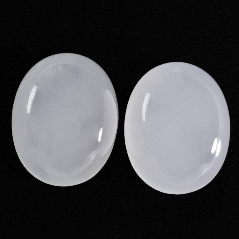 WHITE MILKY QUARTZ OVAL CAB 25X20MM 37.05 Cts.