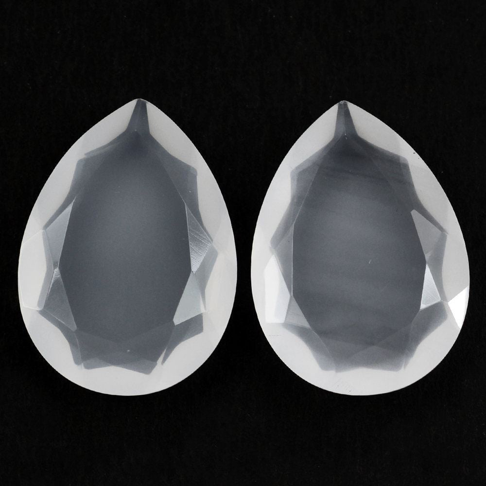 WHITE MILKY QUARTZ BOTH SIDE TABLE CUT PEAR 18X13MM 7.10 Cts.
