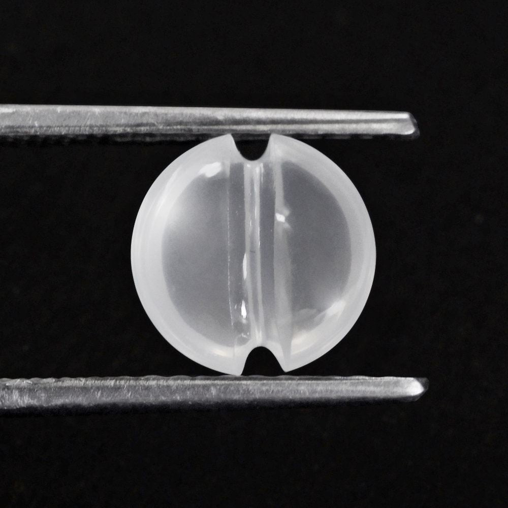 WHITE MILKY QUARTZ LENTIL ROUND WITH CARVED BELT (DES#25) 9MM 2.32 Cts.