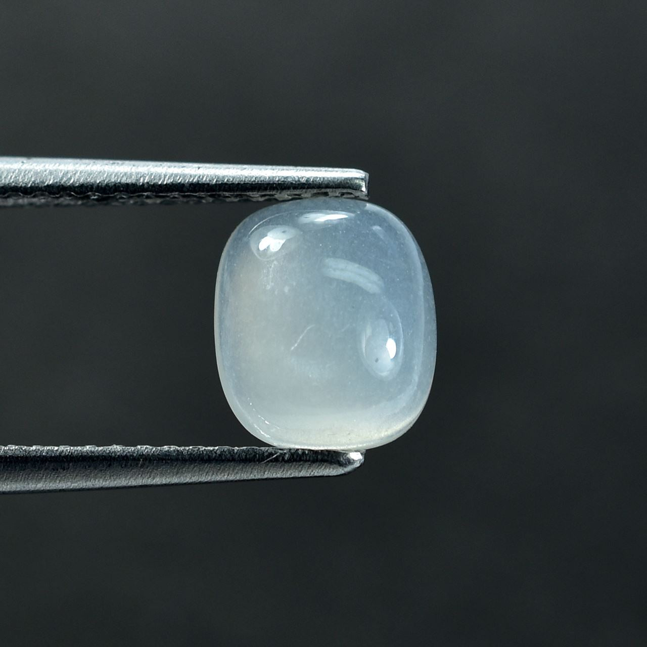 WHITE MILKY QUARTZ PLAIN CUSHION 7.50X7.50 MM 1.75 Cts.