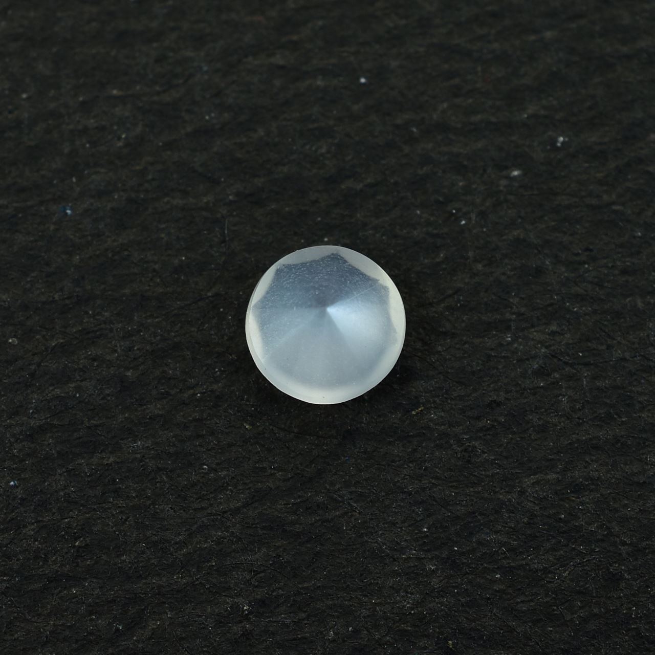 WHITE MILKY QUARTZ  DIAMOND CUT ROUND 3.50X3.50 MM 0.17 Cts.
