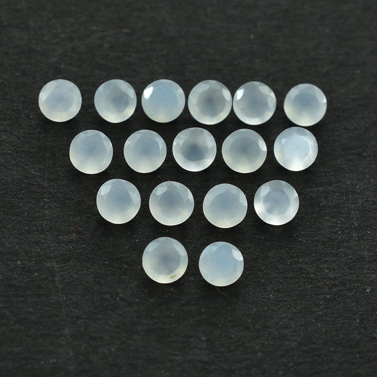 WHITE MILKY QUARTZ  DIAMOND CUT ROUND 3.50X3.50 MM 0.17 Cts.