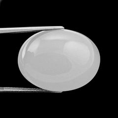 WHITE MILKY QUARTZ OVAL CAB 25X19MM 30.60 Cts.