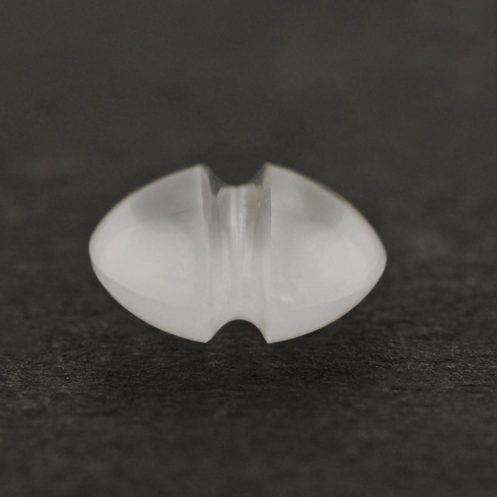 WHITE MILKY QUARTZ LENTIL ROUND WITH CARVED BELT 9MM 2.28 Cts.