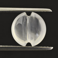 WHITE MILKY QUARTZ LENTIL ROUND WITH CARVED BELT 9MM 2.28 Cts.