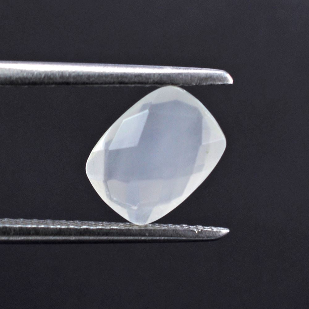 WHITE MILKY QUARTZ BRIOLETTE CUSHION 8X6MM 1.23 Cts.