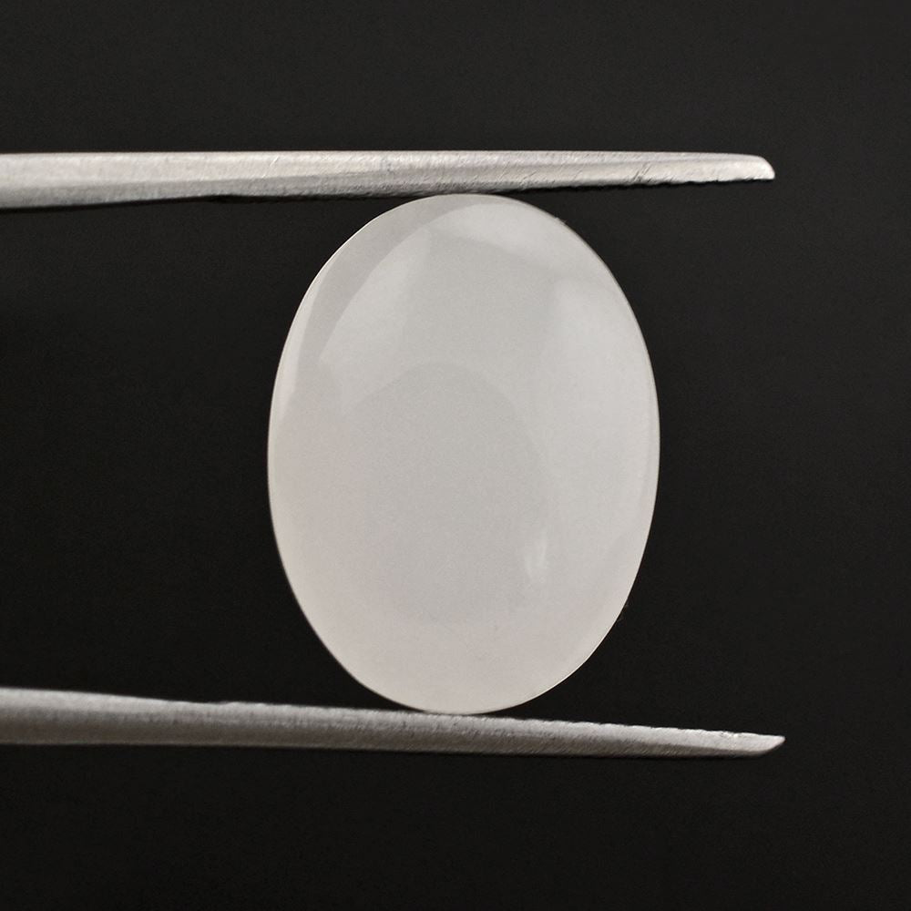 WHITE MILKY QUARTZ BUFFTOP LASER BACK OVAL 16X12MM 9.86 Cts.