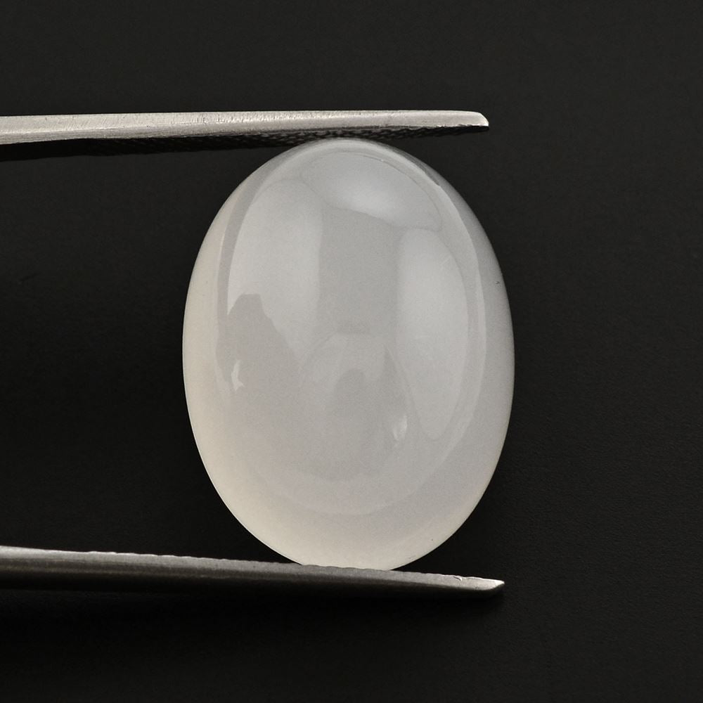 WHITE MILKY QUARTZ OVAL CAB 20X15MM 19.60 Cts.