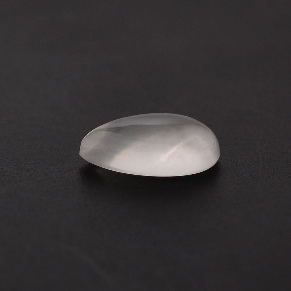 WHITE MILKY QUARTZ PEAR CAB 8X5MM 0.80 Cts.