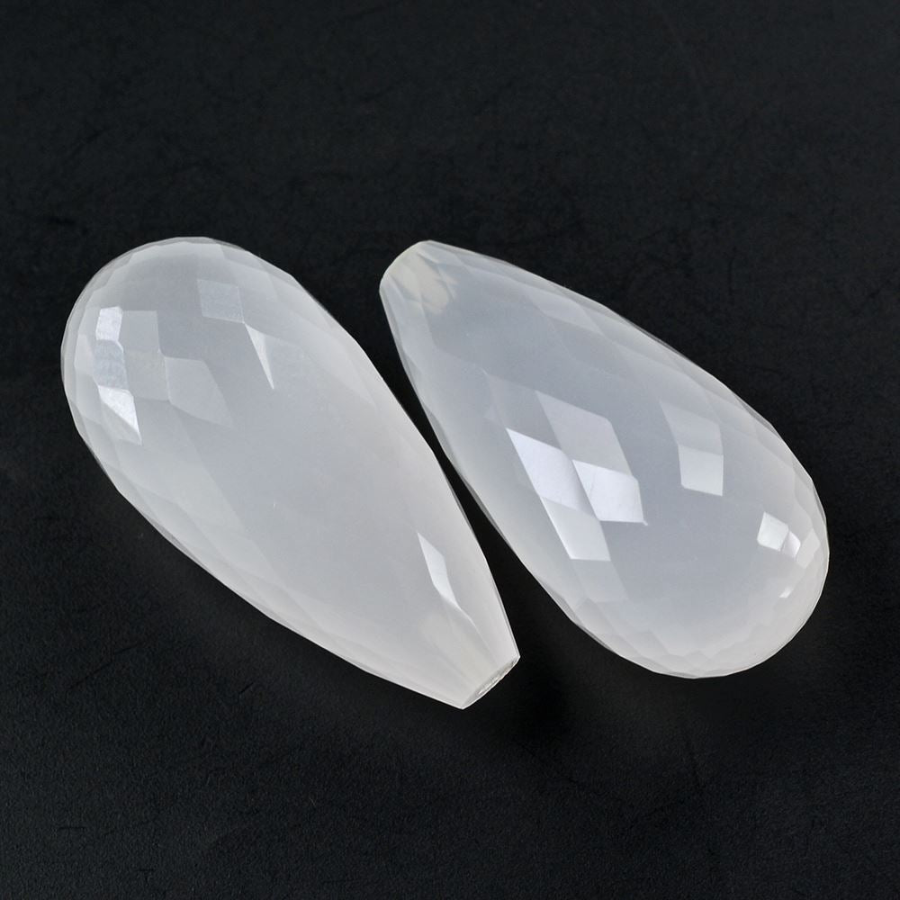 WHITE MILKY QUARTZ FACETED DROP WITH HALF DRILL 26X12.50MM 27.79 Cts.