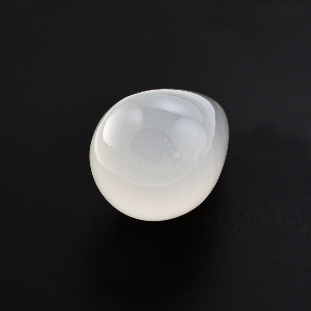 WHITE MILKY QUARTZ PLAIN DROP WITH HALF DRILL 18X12MM 16.08 Cts.