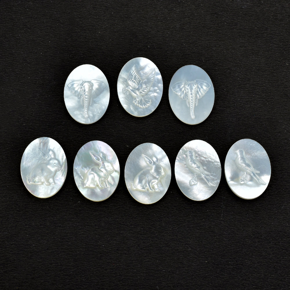 MOTHER OF PEARL WHITE MULTIPLE CARVING OVAL CAMEO (WHITE)(CLEAN) 20.00X15.00 MM 5.08 CTS