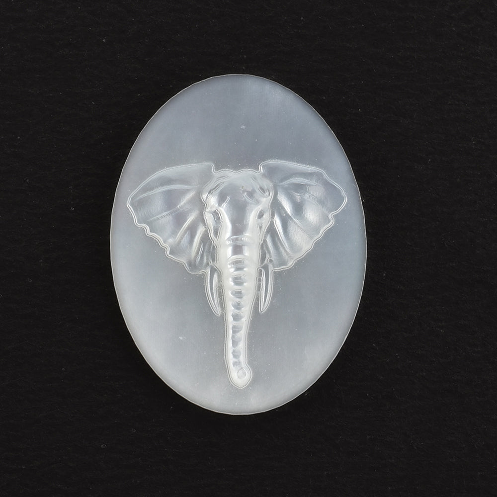 MOTHER OF PEARL WHITE MULTIPLE CARVING OVAL CAMEO (WHITE)(CLEAN) 20.00X15.00 MM 5.08 CTS